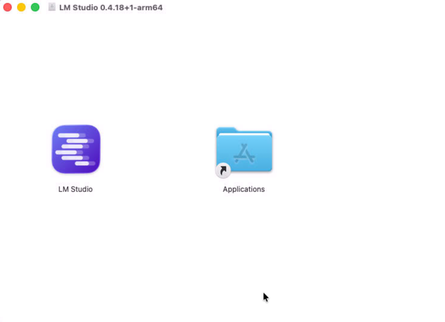 La fenêtre du .dmg, tu glisses l'icône LM Studio sur le dossier Applications.