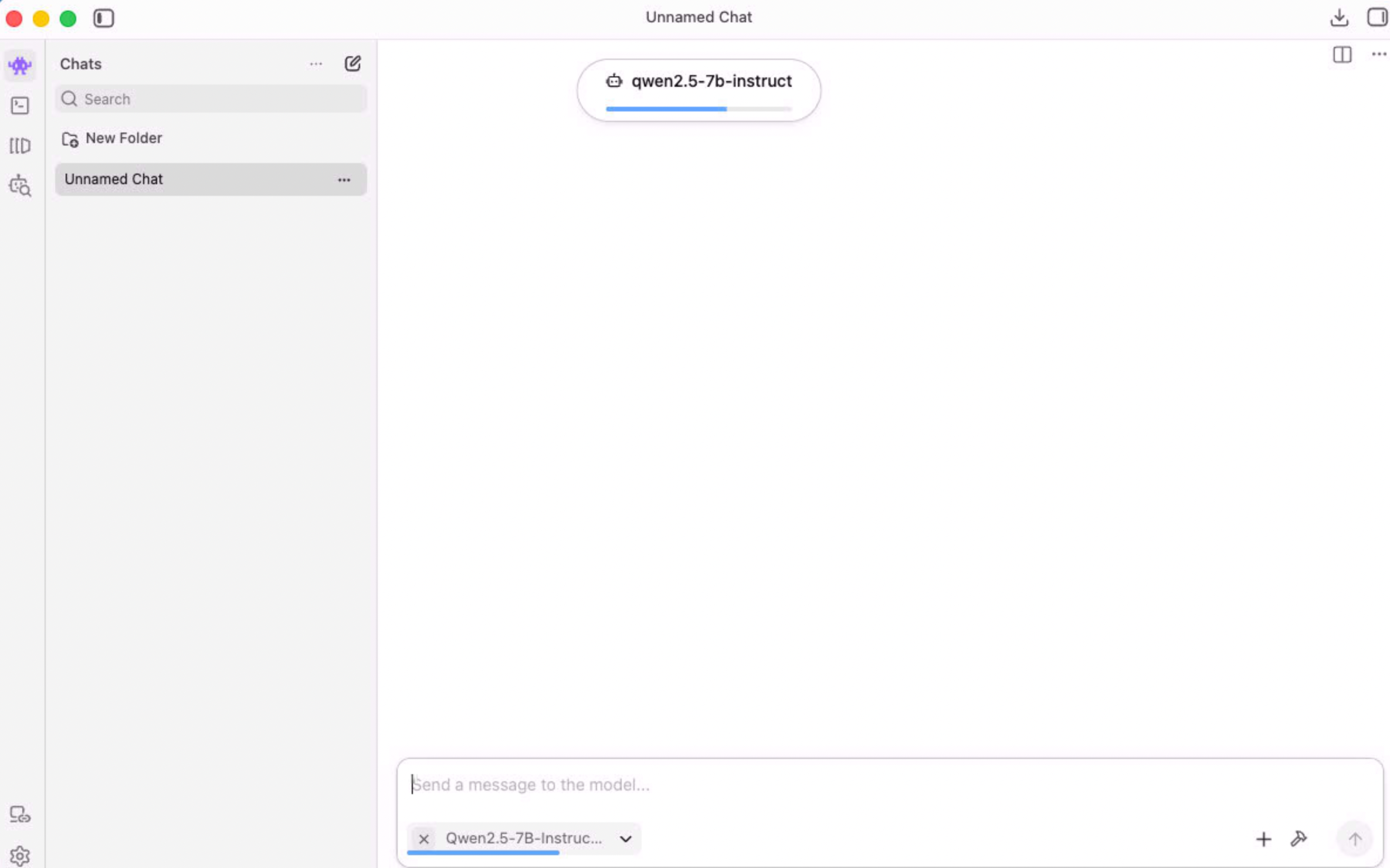 Le modèle sélectionné et chargé en mémoire dans l'onglet Chat.