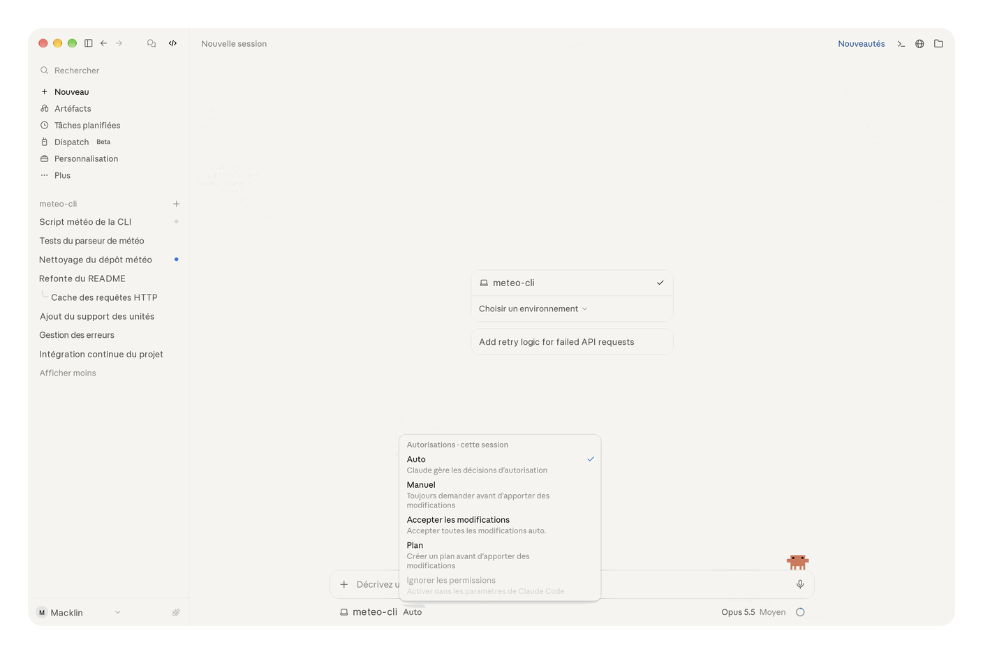 L'app Claude, onglet Code, menu « Autorisations » ouvert sous la zone de saisie. Auto est coché, Manuel, Accepter les modifications et Plan suivent, « Ignorer les permissions » reste grisé tant qu'on ne l'active pas dans les paramètres de Claude Code.